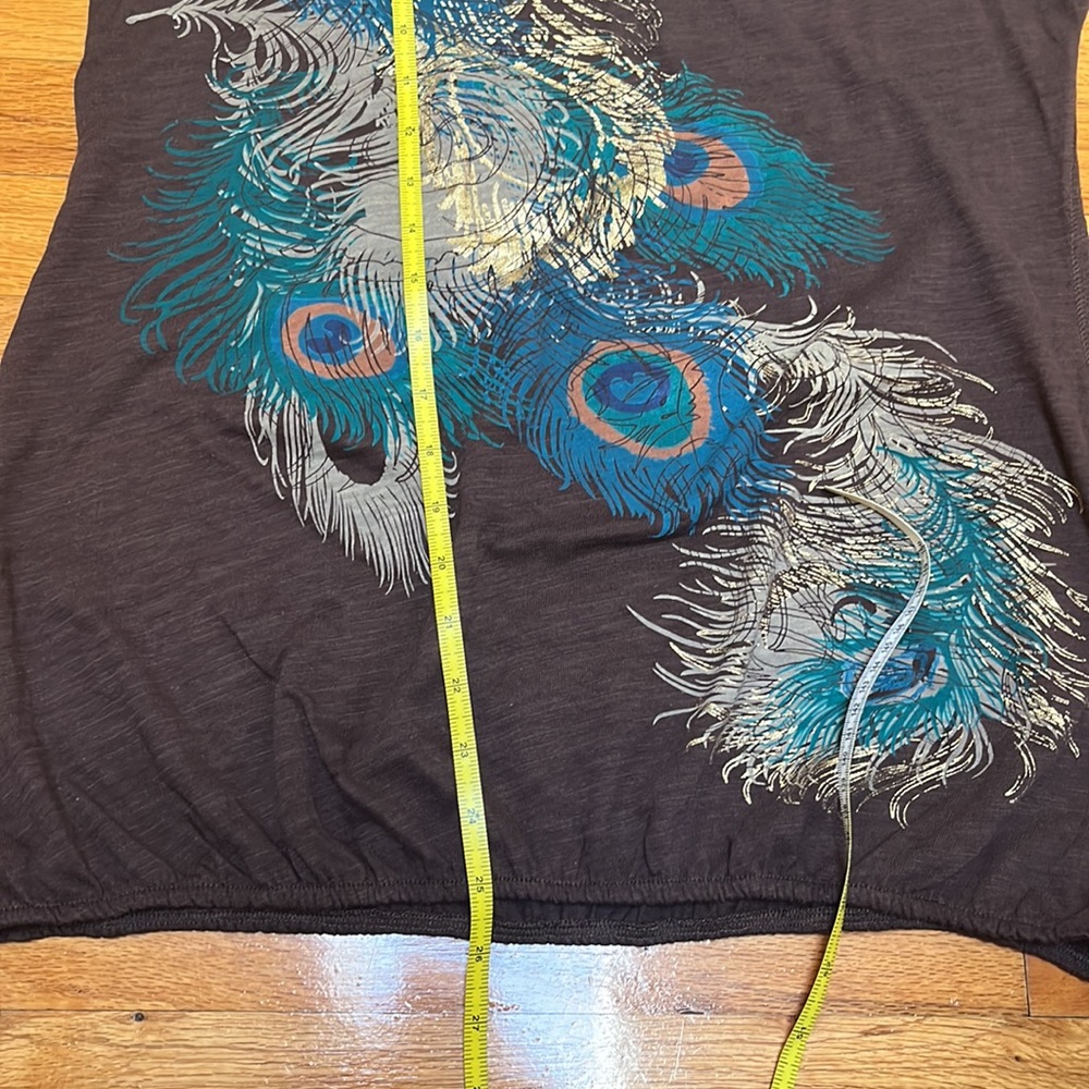 Currants - Top peacock š¦ design - Picture 4 of 9